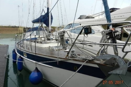 Hallberg-Rassy 352 for sale in United Kingdom for £55,750