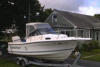 Trophy 2352 for sale in United States of America for $12,500 (£9,516) Trophy 2352 for sale in United States of America for $12,500 (£9,516)