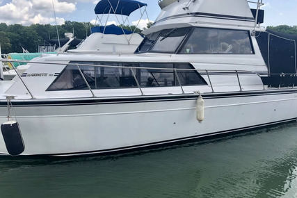 Marinette 32 Flybridge Express Cruiser for sale in United States of America for $13,000 (£10,191)