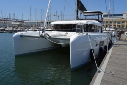 Lagoon 42 for sale in Portugal for €450,000 (£402,515)