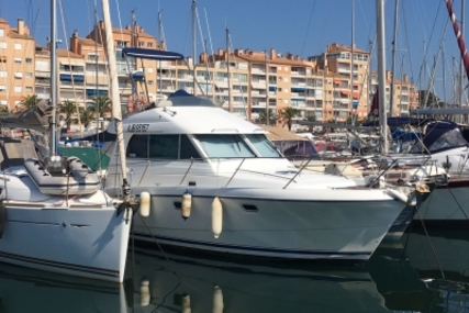 Beneteau Antares 10.80 for sale in France for €59,000 (£52,999)