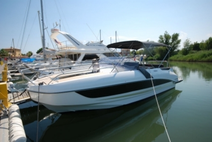 Beneteau Flyer 8.8 Sundeck for sale in France for €108,000 (£96,415)
