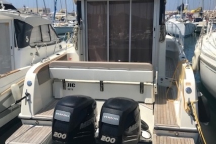 Quicksilver 855 ACTIV for sale in France for €89,000 (£79,162)