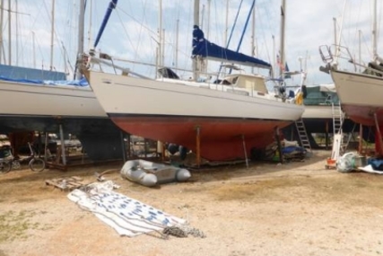 Hallberg-Rassy 35 RASMUS for sale in Greece for €35,000 (£30,812)