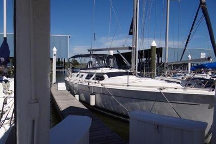 Hunter 41 Deck Salon for sale in United States of America for $159,900 (£125,353)