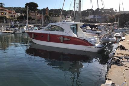 Beneteau flyer for sale in Italy for €150,000 (£134,690)