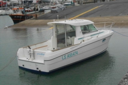 Jeanneau Merry Fisher 695 for sale in France for €17,900 (£16,012)