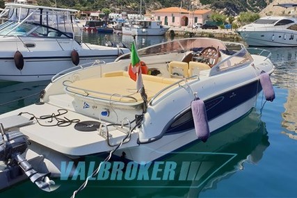 Cranchi CSL 27 for sale in Italy for €36,000 (£32,231)