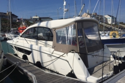Jeanneau Leader 9 for sale in France for €111,000 (£99,623)