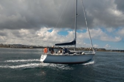 Dufour 2800 for sale in France for €11,000 (£9,776)