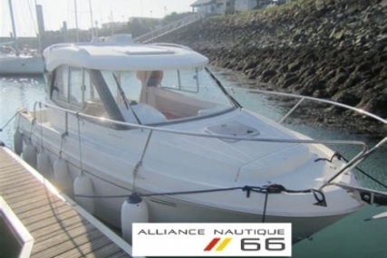 Beneteau Antares 680 HB for sale in France for €29,000 (£25,411)