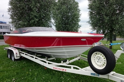 Donzi 22 Classic ZX 16 18 6.2 V8 DEMO NIEUW for sale in Netherlands for €76,000 (£68,210)