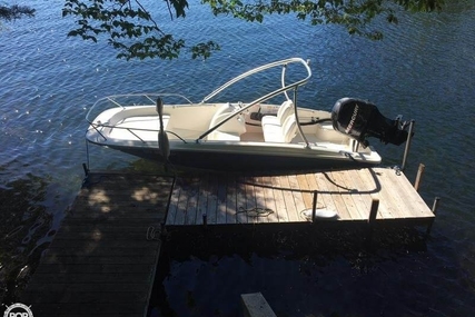 Boston Whaler 17 for sale in United States of America for $25,600 (£20,069)