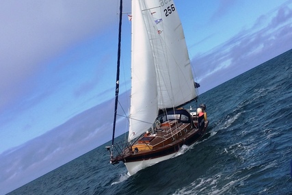 Golden Hind Golden Hind 31 Cutter for sale in France for £69,500
