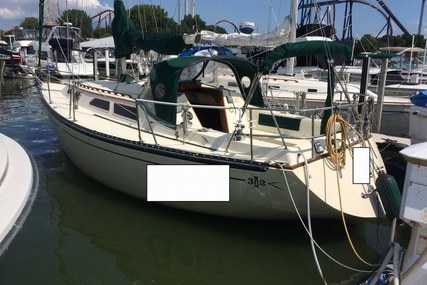 Islander 32 Mark II for sale in United States of America for $25,000 (£19,605)