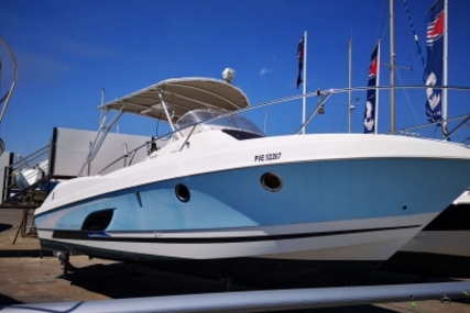Beneteau Flyer 850 Sundeck for sale in France for €56,500 (£50,731)