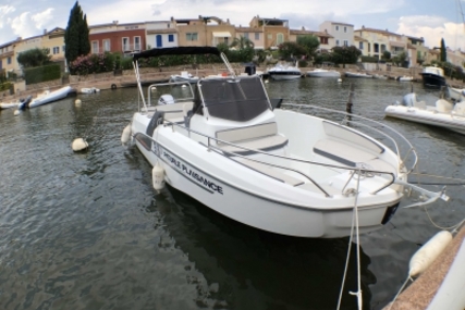 Beneteau Flyer 7.7 Spacedeck for sale in France for €44,000 (£38,712)