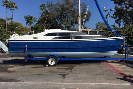 Macgregor 26M for sale in United States of America for $21,000 (£16,021)