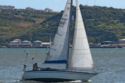 Dufour 31 for sale in Portugal for €21,500 (£19,231)