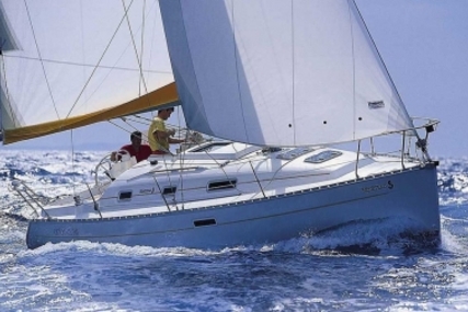 Beneteau Oceanis 311 Clipper for sale in Spain for €37,500 (£32,720)