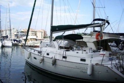 Beneteau Oceanis 36 CC for sale in France for €60,000 (£51,828)