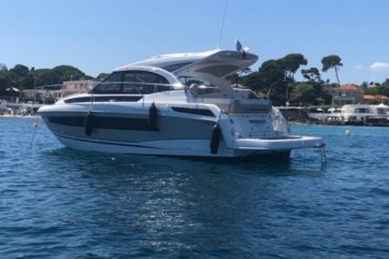 Jeanneau Leader 33 for sale in France for €223,000 (£195,386)