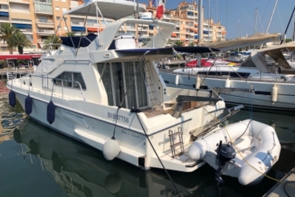 Couach 1202 for sale in France for €70,000 (£60,863)