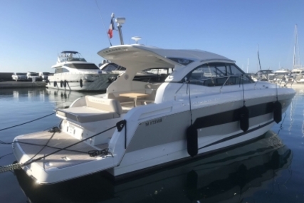 Jeanneau Leader 36 for sale in France for €275,000 (£239,948)