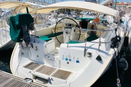 Beneteau Oceanis 400 for sale in France for €56,000 (£49,346)