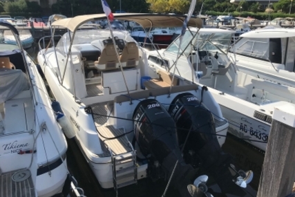 Jeanneau Cap Camarat 8.5 WA for sale in France for €59,000 (£51,308)