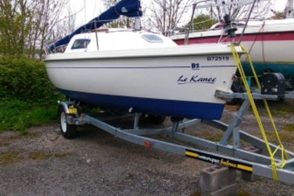 B2 Marine Blue Djinn for sale in France for €12,500 (£11,109)