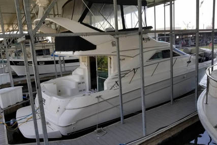 Sea Ray Sedan Bridge 400 for sale in United States of America for $99,900 (£76,687)