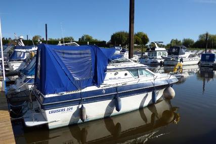 Cruisers Yachts 224 for sale in United Kingdom for £12,000