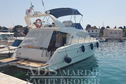 Azimut Yachts AZ 43 FLY for sale in Italy for €109,500 (£95,950)