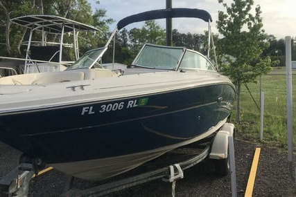 Sea Ray 215 Express Cruiser for sale in United States of America for $23,000 (£17,492)