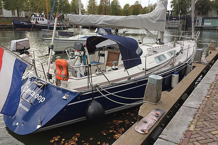 Comfortina 42 for sale in Netherlands for €149,500 (£131,000)