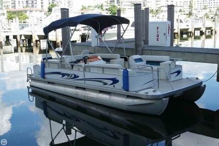 Bennington 2250 Super Sport for sale in United States of America for $16,200 (£12,248)
