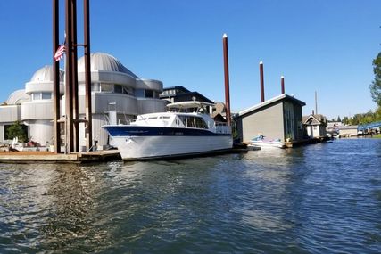 Chris-Craft 37 Constellation for sale in United States of America for $14,400 (£10,968)