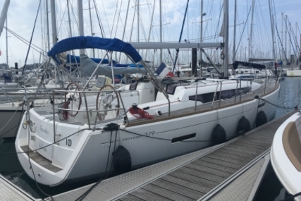 Jeanneau SUN ODYSSEY 379 LIFTING KEEL for sale in France for €129,000 (£110,348)