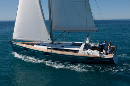 Beneteau Oceanis 48 for sale in France for €249,000 (£217,107)