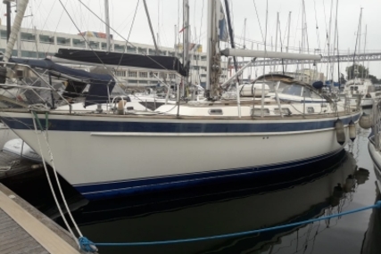 Hallberg-Rassy 42 for sale in Portugal for £149,000