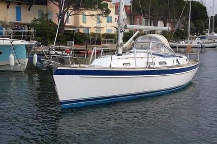Hallberg-Rassy 37 for sale in France for €169,000 (£148,460)