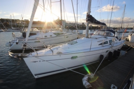 Jeanneau Sun Odyssey 35 for sale in Ireland for €65,900 (£58,006)