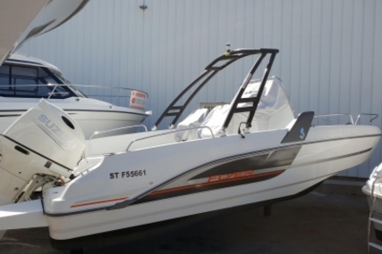 Beneteau Flyer 6.6 Spacedeck for sale in France for €39,000 (£34,320)