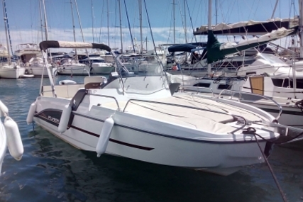Beneteau Flyer 6.6 Sundeck for sale in France for €41,000 (£36,080)