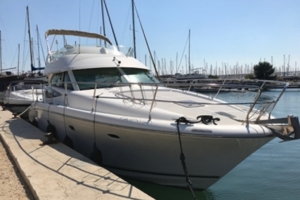 Prestige 42 for sale in France for €155,000 (£133,888)