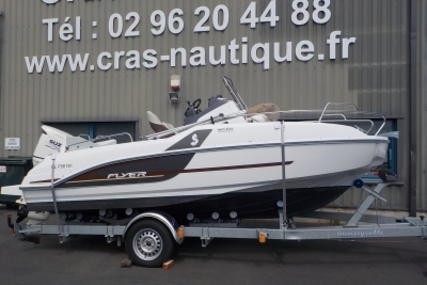Beneteau Flyer 5.5 Sundeck for sale in France for €28,000 (£24,535)
