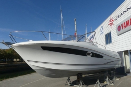 Jeanneau Cap Camarat 8.5 WA for sale in France for €59,000 (£51,909)