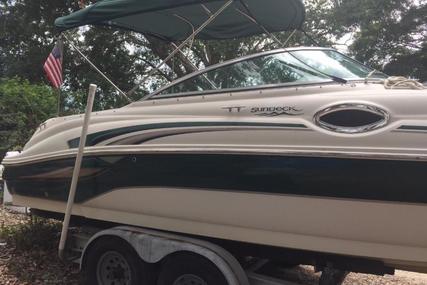 Sea Ray 260 Sundeck for sale in United States of America for $25,000 (£19,390) Sea Ray 260 Sundeck for sale in United States of America for $25,000 (£19,390)