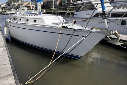 Cal Yachts 35 Mk II for sale in United States of America for $29,900 (£22,530)